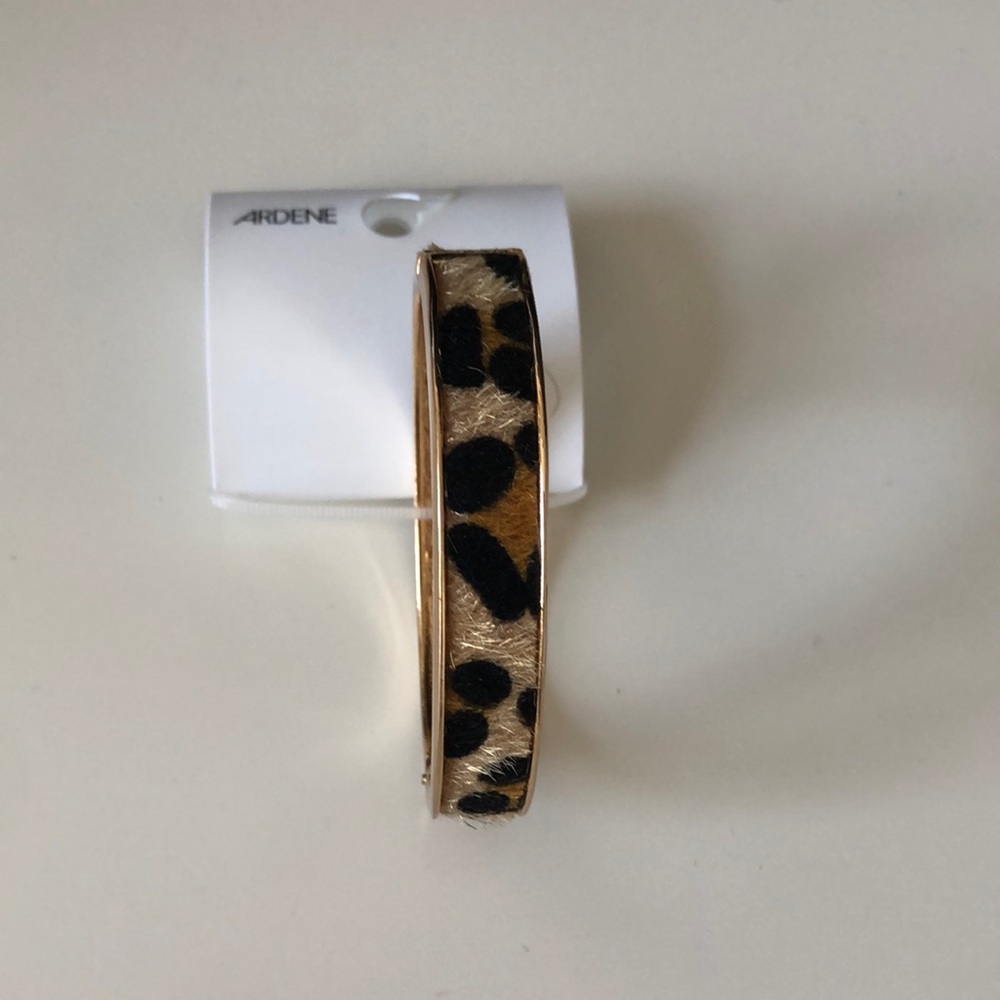 🐆Two for $10🐆 Ardène cheetah-print bracelet